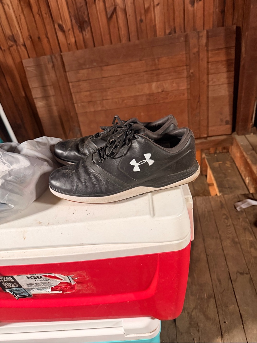 Under Armour Men’s Black Golf Shoes with White Logo